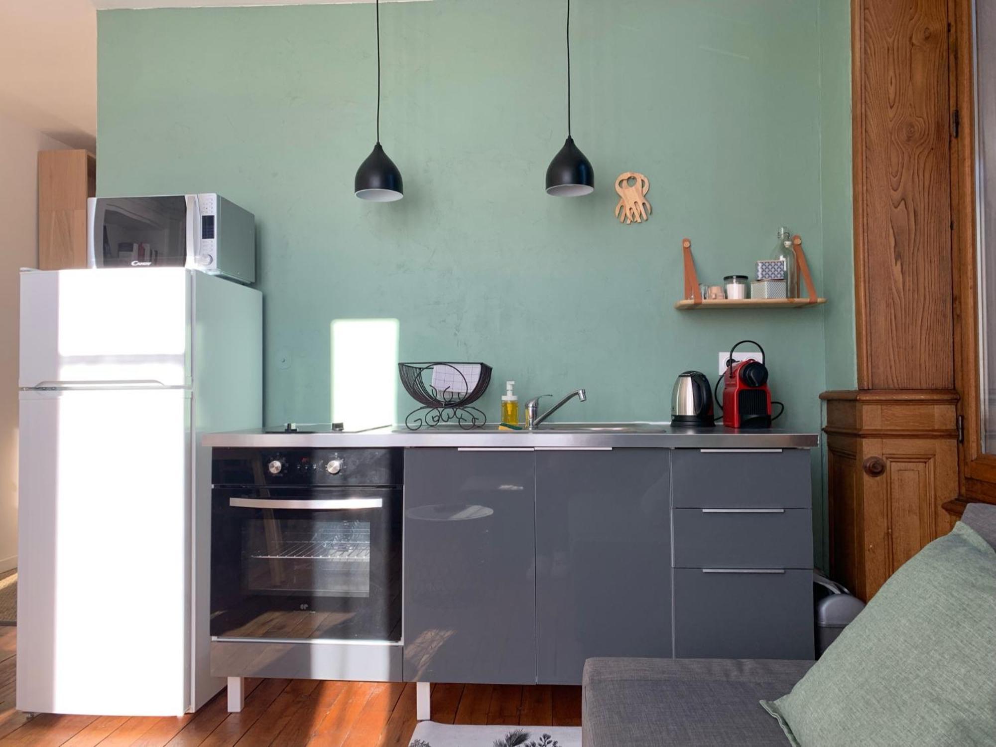 A Deux Pas De La Gare, La Maison Rouge อัลแบร์วิลล์ ภายนอก รูปภาพ