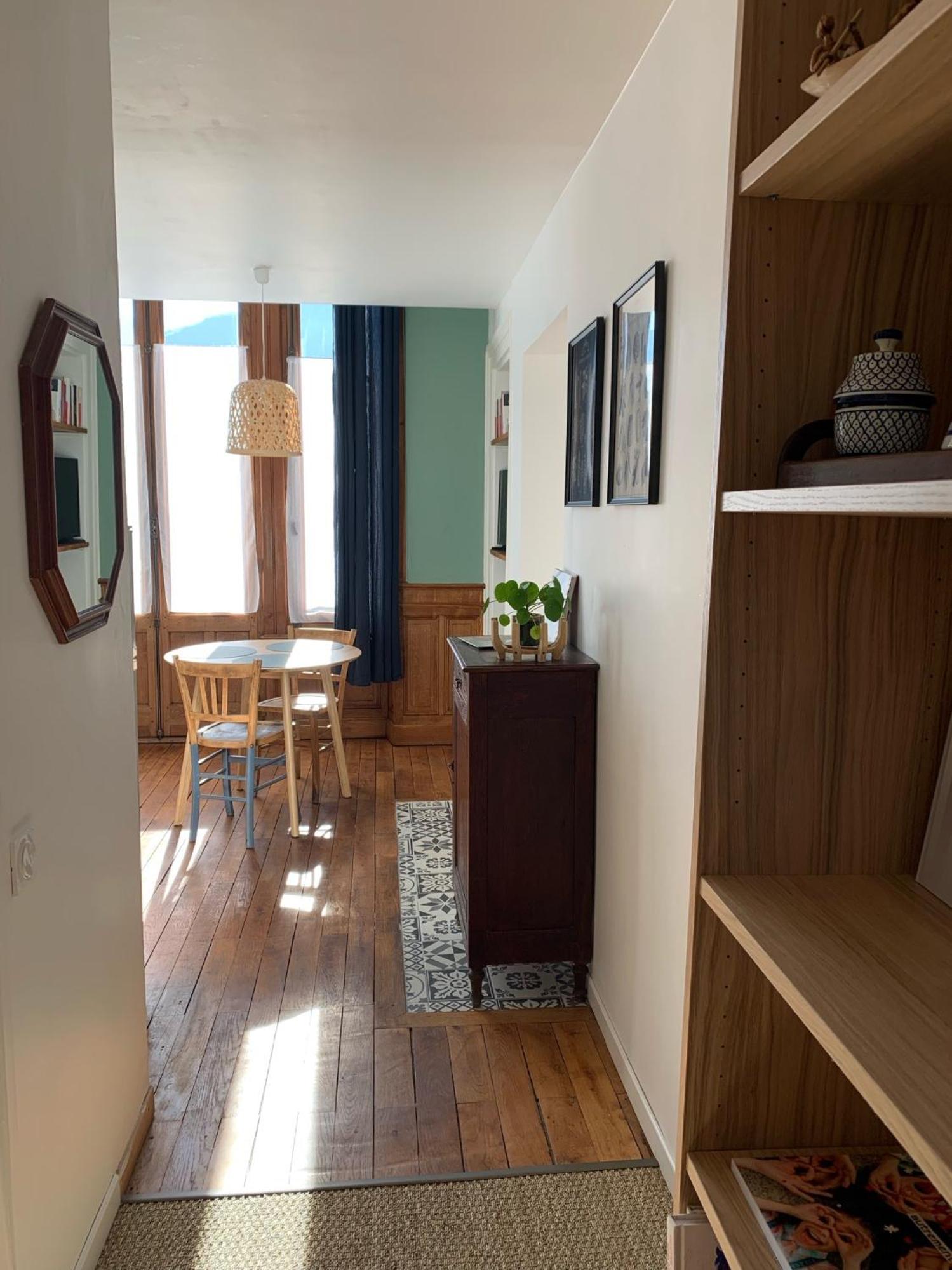 A Deux Pas De La Gare, La Maison Rouge อัลแบร์วิลล์ ภายนอก รูปภาพ